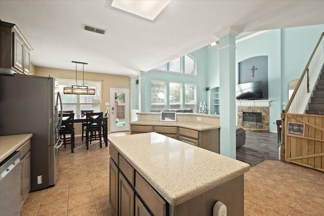 6705 Glade Drive, Arlington, TX 76001