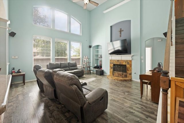 6705 Glade Drive, Arlington, TX 76001