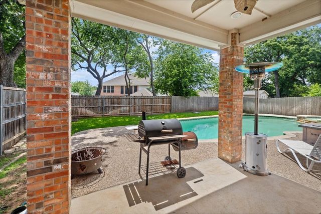 6705 Glade Drive, Arlington, TX 76001