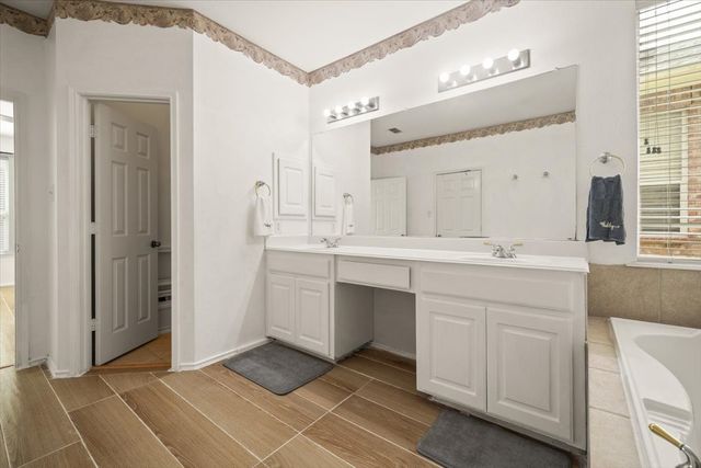6705 Glade Drive, Arlington, TX 76001