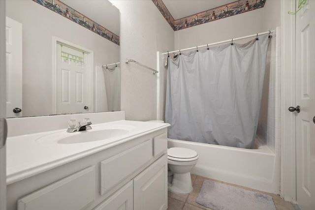 6705 Glade Drive, Arlington, TX 76001