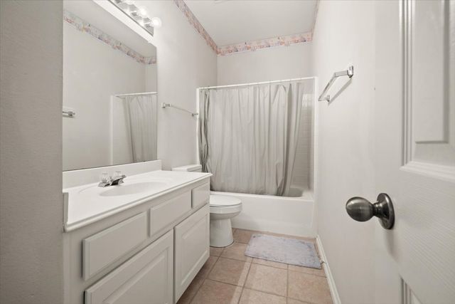 6705 Glade Drive, Arlington, TX 76001