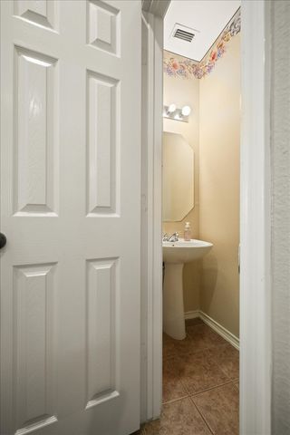 6705 Glade Drive, Arlington, TX 76001