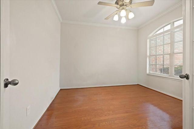 6705 Glade Drive, Arlington, TX 76001