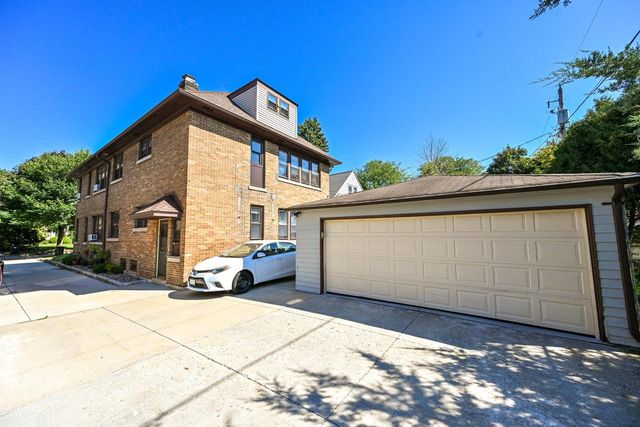 1907 E Wood PLACE #1909, Shorewood, WI 53211