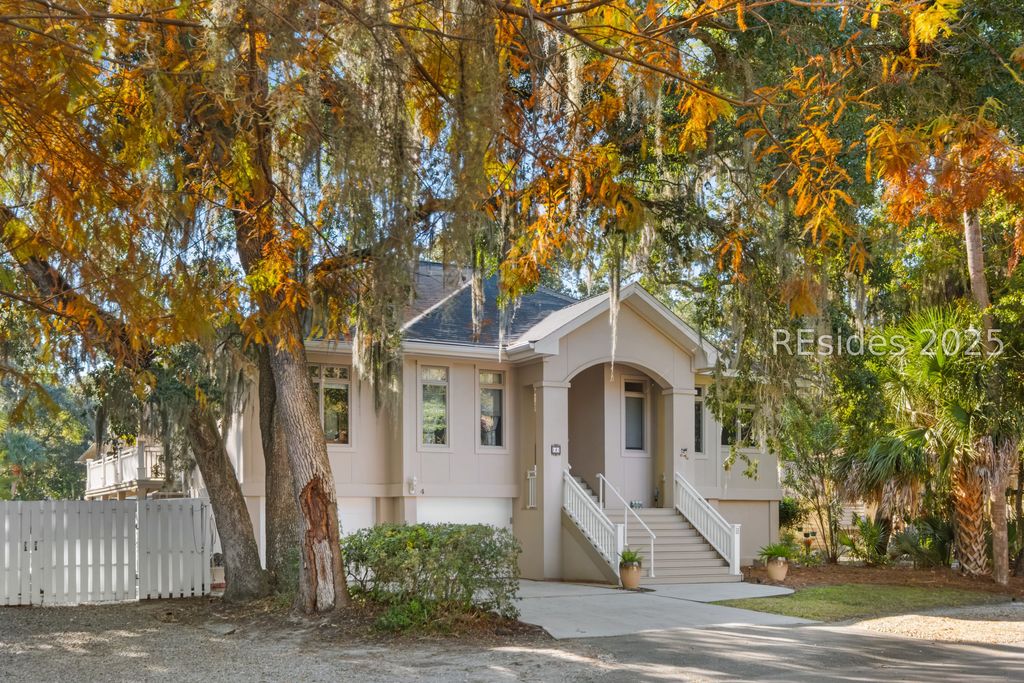 4 Heron St, Hilton Head Island, SC 29928