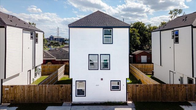 6305 Sandra Street, Houston, TX 77028