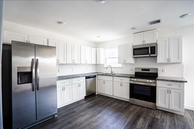 6305 Sandra Street, Houston, TX 77028