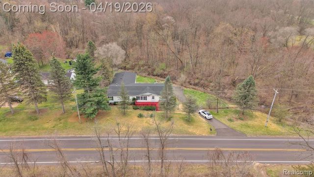 36085 Wick Road, Romulus, MI 48174