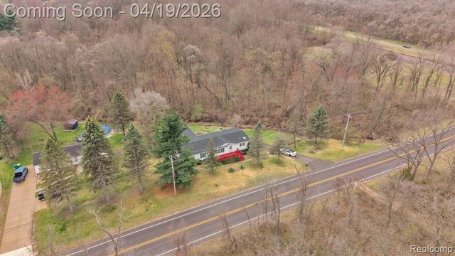 36085 Wick Road, Romulus, MI 48174