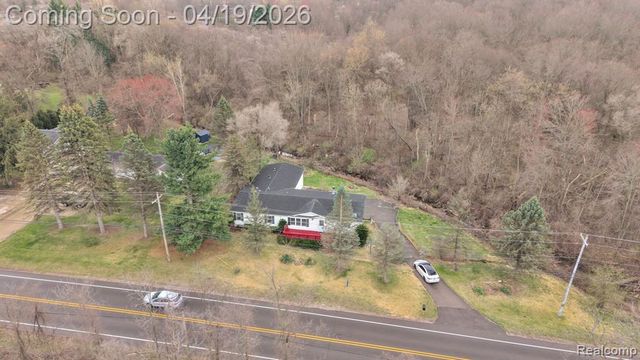 36085 Wick Road, Romulus, MI 48174