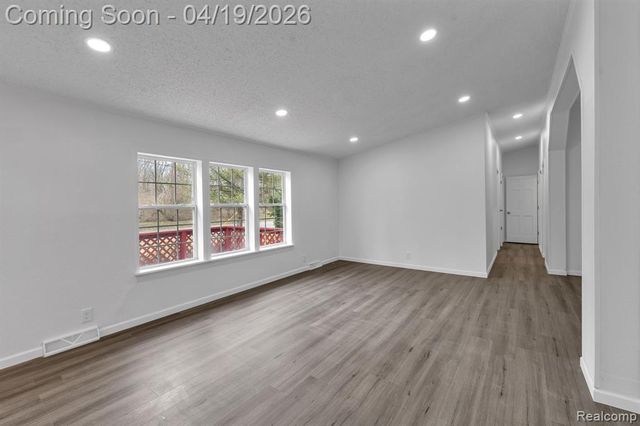 36085 Wick Road, Romulus, MI 48174