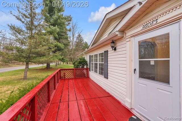 36085 Wick Road, Romulus, MI 48174