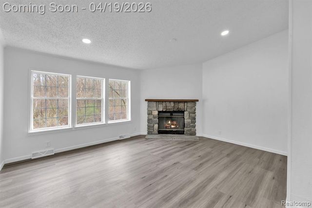 36085 Wick Road, Romulus, MI 48174