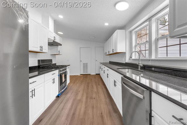 36085 Wick Road, Romulus, MI 48174