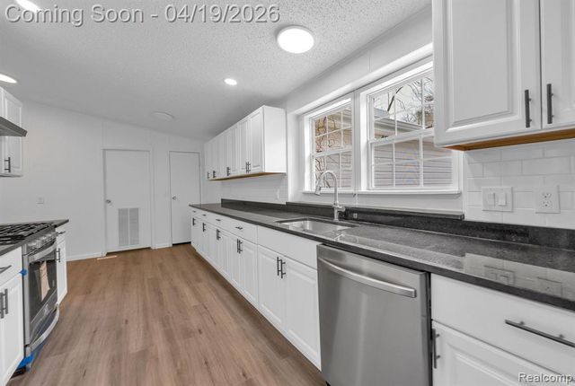 36085 Wick Road, Romulus, MI 48174