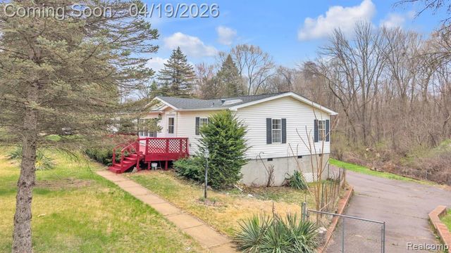 36085 Wick Road, Romulus, MI 48174