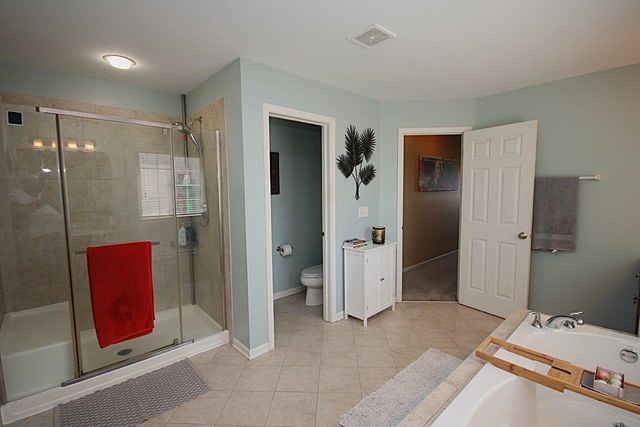 9668 Rainsford Drive, Huntley, IL 60142