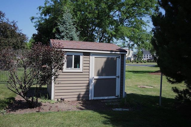 9668 Rainsford Drive, Huntley, IL 60142