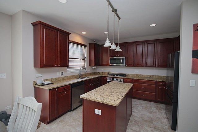 9668 Rainsford Drive, Huntley, IL 60142