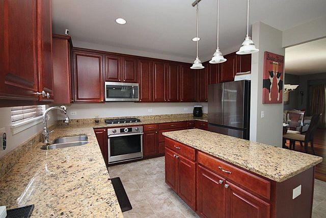 9668 Rainsford Drive, Huntley, IL 60142