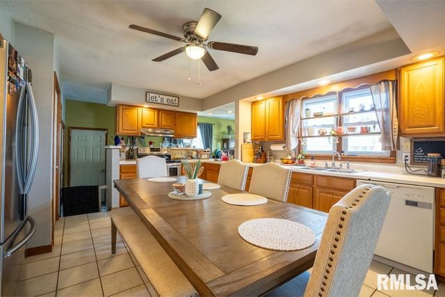 116 CIRCLE Drive, Herrin, IL 62948