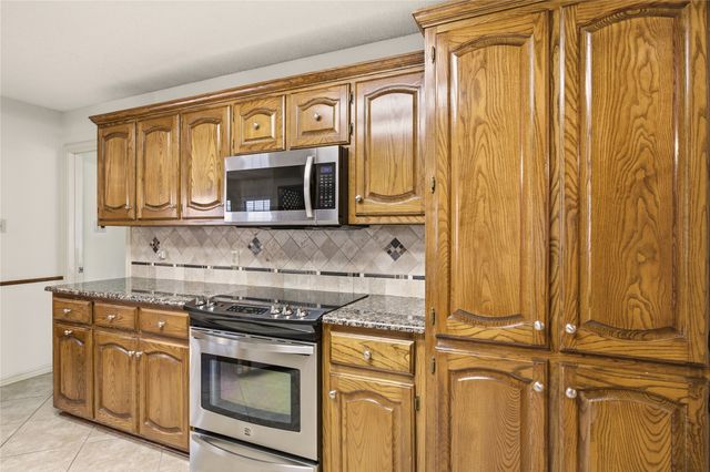 1312 Tiffany Lane, Commerce, TX 75428