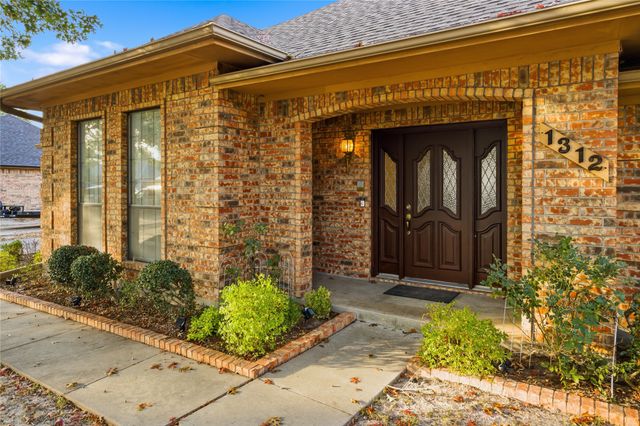 1312 Tiffany Lane, Commerce, TX 75428