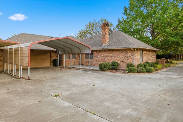 1312 Tiffany Lane, Commerce, TX 75428