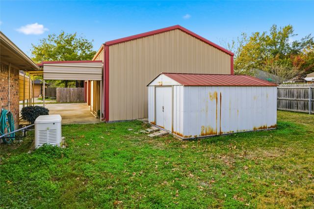 1312 Tiffany Lane, Commerce, TX 75428