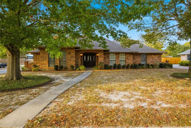 1312 Tiffany Lane, Commerce, TX 75428