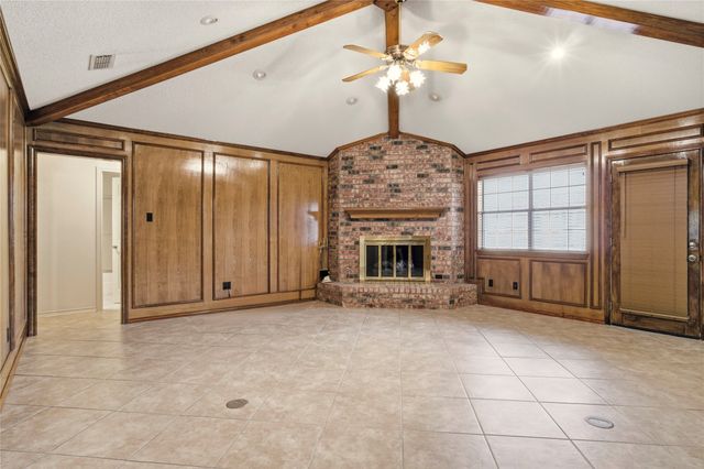 1312 Tiffany Lane, Commerce, TX 75428