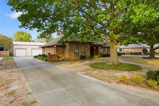 1312 Tiffany Lane, Commerce, TX 75428