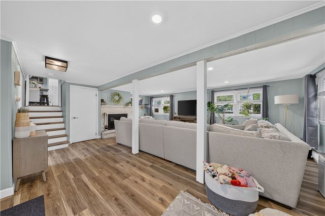 7 Englewood Road, Coventry, RI 02816