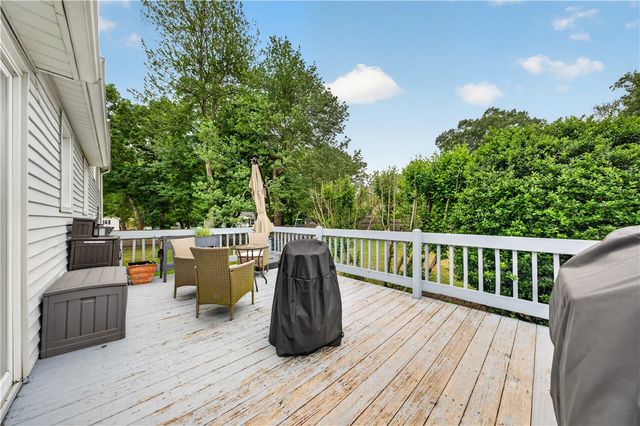 7 Englewood Road, Coventry, RI 02816