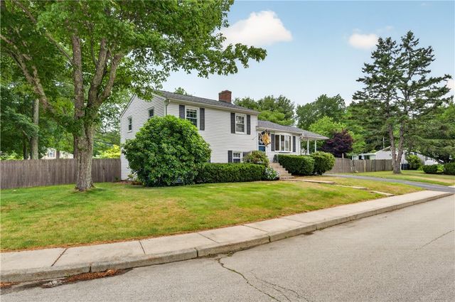 7 Englewood Road, Coventry, RI 02816