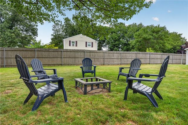 7 Englewood Road, Coventry, RI 02816
