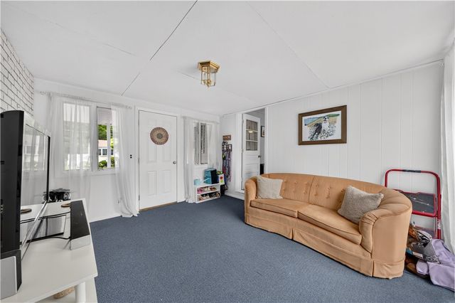 7 Englewood Road, Coventry, RI 02816