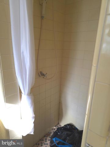 988 ALLENGROVE ST, Philadelphia, PA 19124