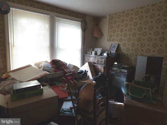 988 ALLENGROVE ST, Philadelphia, PA 19124