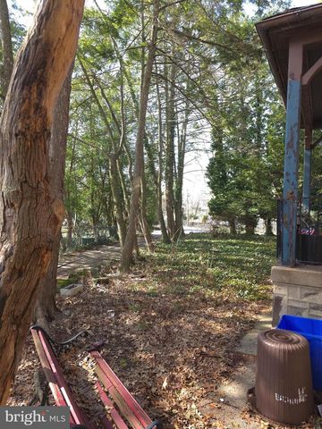 988 ALLENGROVE ST, Philadelphia, PA 19124