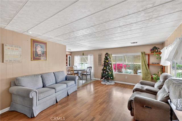 339 Altura Dr., Perris, CA 92570