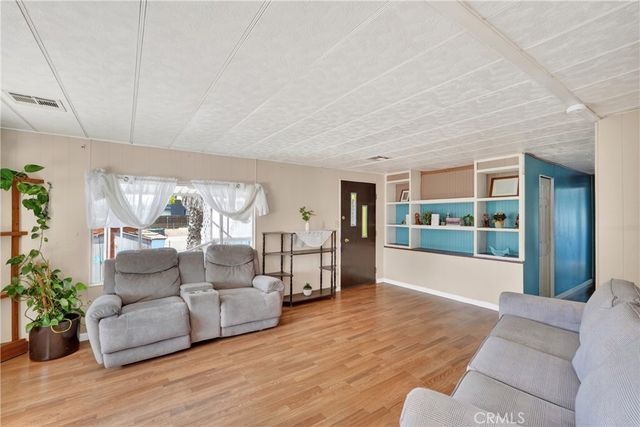 339 Altura Dr., Perris, CA 92570