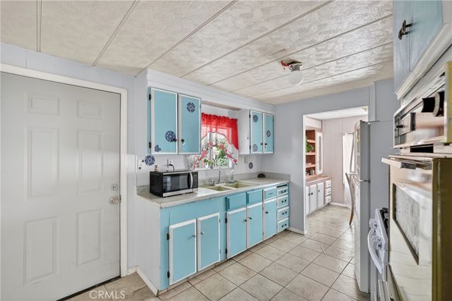 339 Altura Dr., Perris, CA 92570