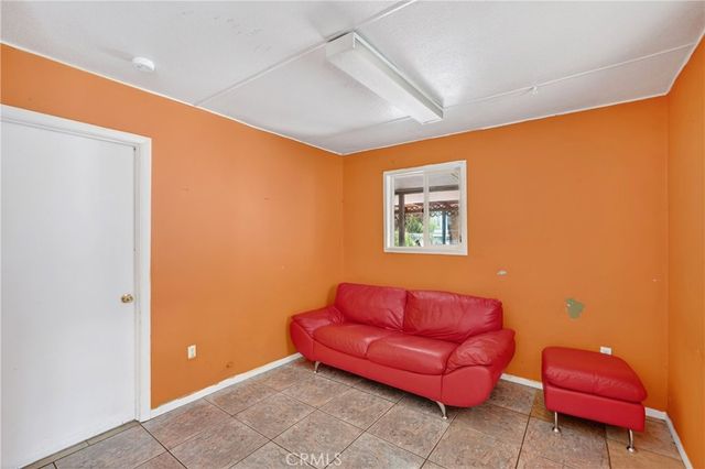 339 Altura Dr., Perris, CA 92570