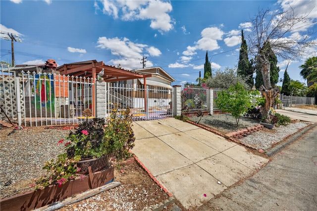339 Altura Dr., Perris, CA 92570