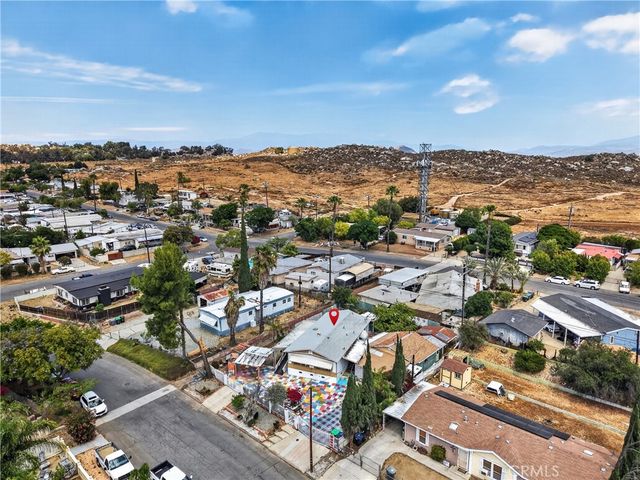 339 Altura Dr., Perris, CA 92570