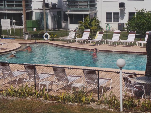 1815 SUNNY DRIVE E21, Bradenton, FL 34207