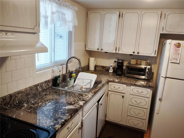 1815 SUNNY DRIVE E21, Bradenton, FL 34207