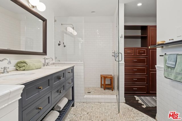 644 N Cherokee Avenue, Los Angeles, CA 90004